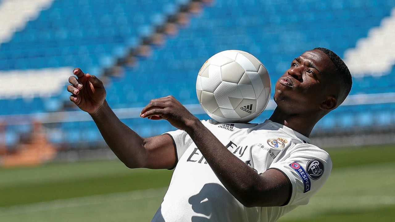 'Defeito moral': imprensa internacional repercute ausência de Vinicius Junior no Bola de Ouro