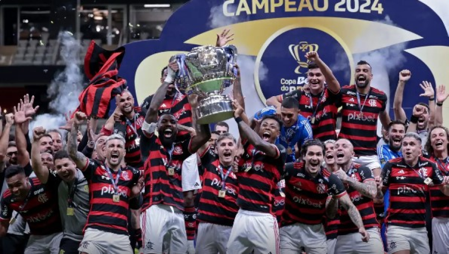 Flamengo vence Atlético-MG de novo e é campeão da Copa do Brasil na Arena MRV