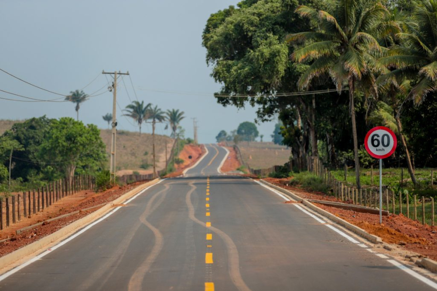 Canaã inaugura 3,8 km de asfalto na VS-44